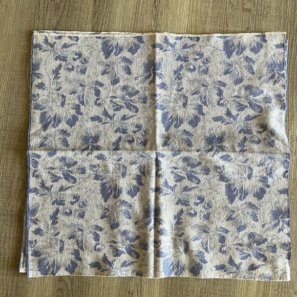 Blue Leaves Tablecloth And 9 Napkins  Fall Autumn Thanksgiving Linens 74x54 EC - Picture 10 of 16